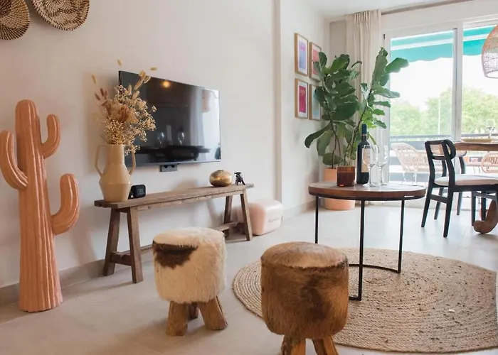 La Casita Bonita - 30M From The Arenal Beach - Private Parking